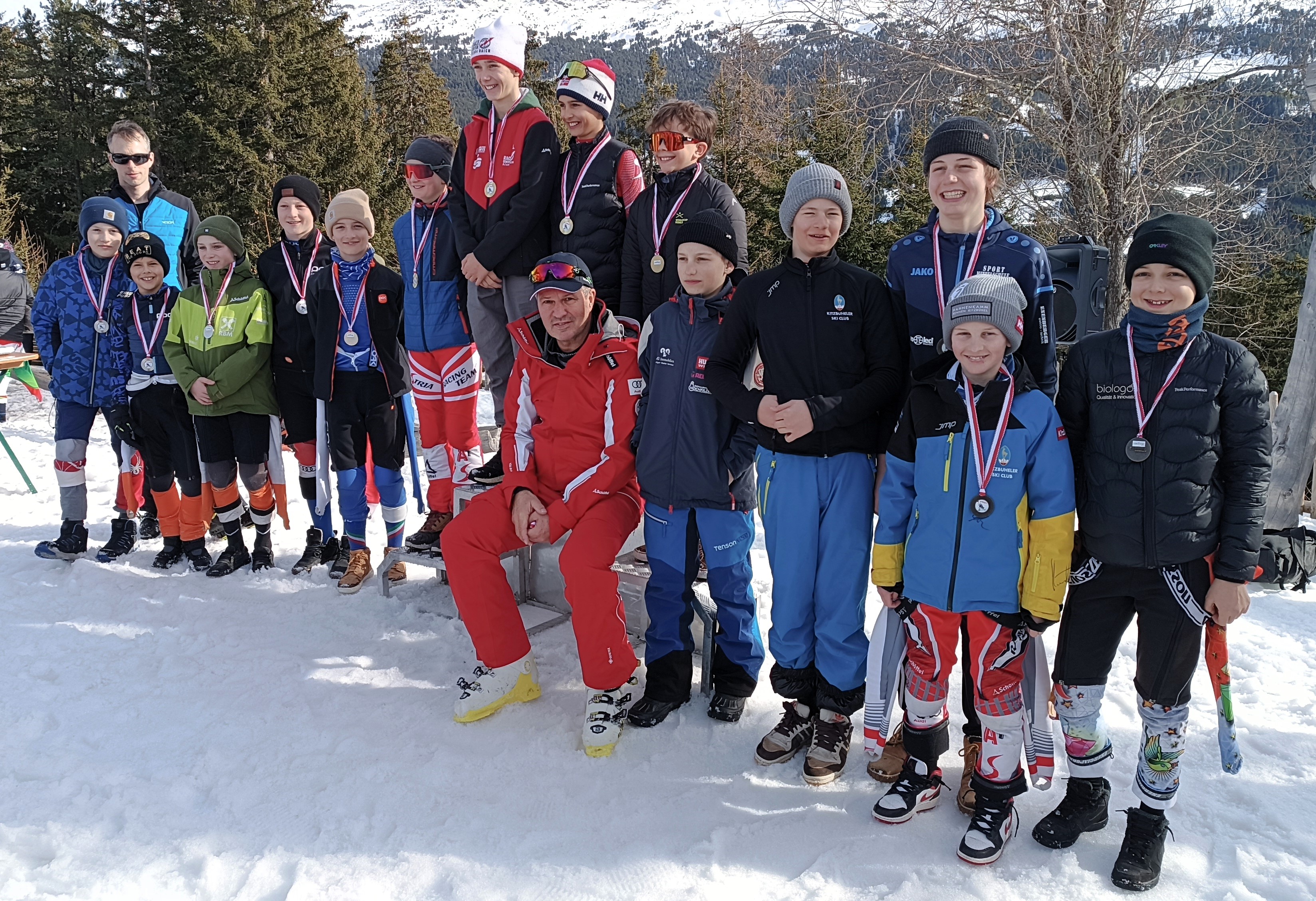 Tirols schnellste Schulen auf Skiern